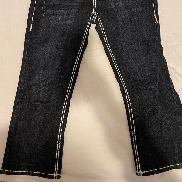 Y2K Bedazzled Low Rise Dark Wash Jeans. LA Idol Rhinestone Bling Cross Capri - Picture 6 of 7